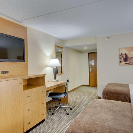 Best Western Royal Plaza Hotel&Trade Center Marlborough Exterior foto