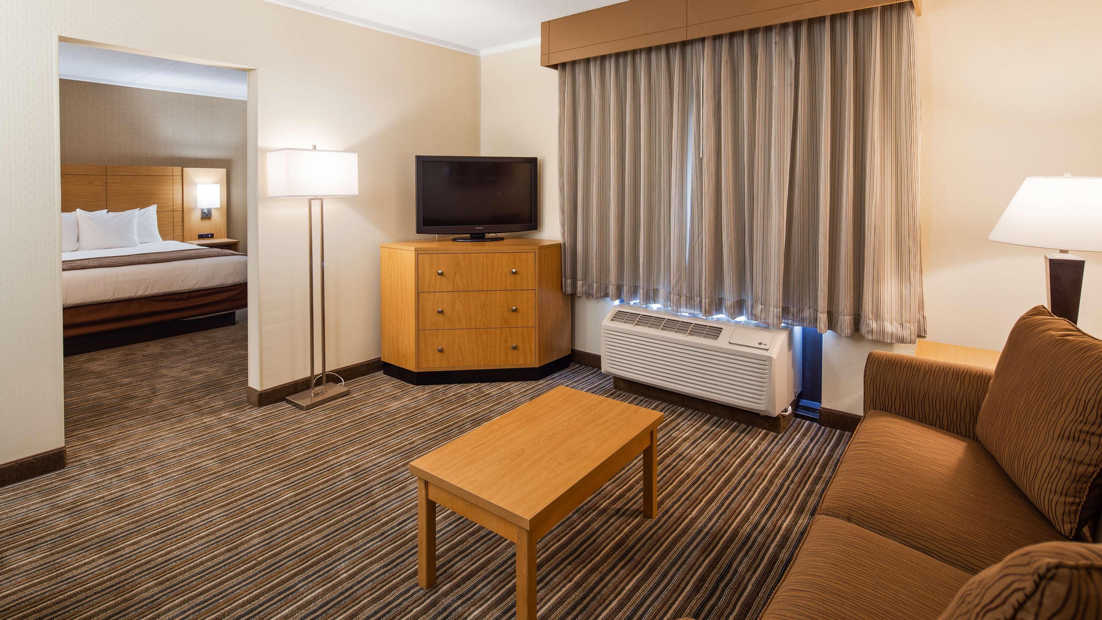 Best Western Royal Plaza Hotel&Trade Center Marlborough Exterior foto