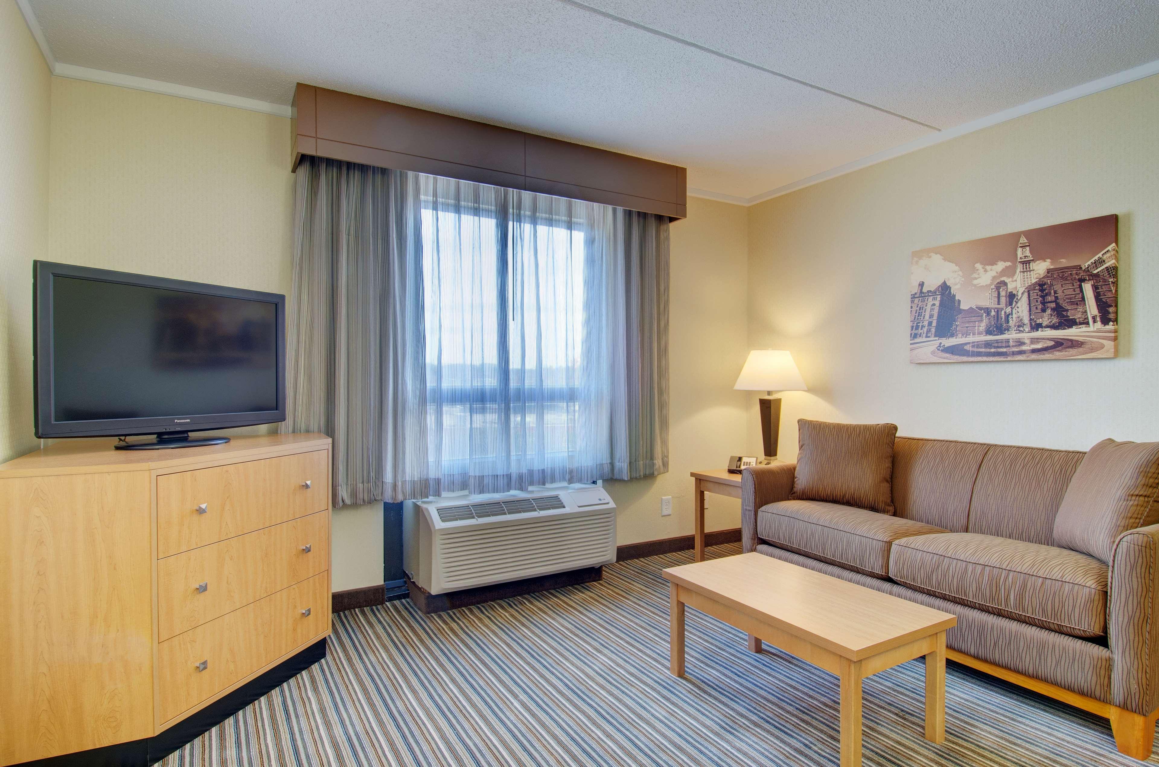Best Western Royal Plaza Hotel&Trade Center Marlborough Exterior foto